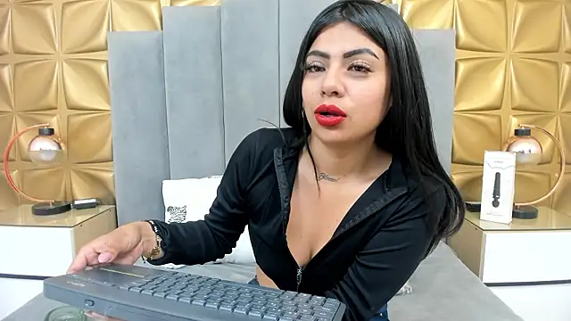 melani dream online show from 01-14-26, 01:48