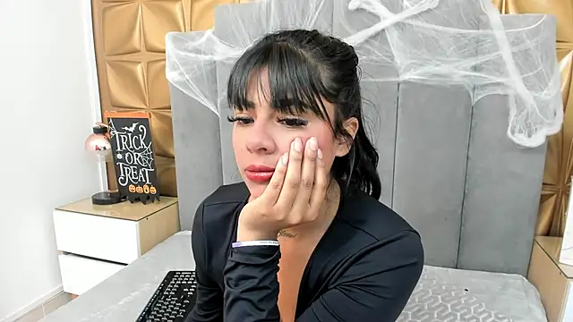 melani dream online show from 10-15-25, 01:41