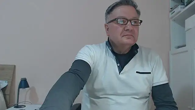 YOU6me online show from 03-01-25, 03:49