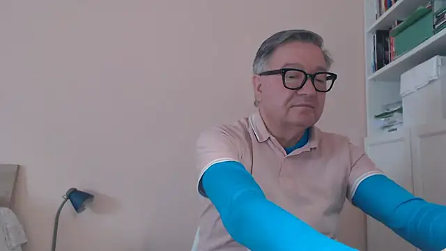 YOU6me online show from 01-18-26, 08:40