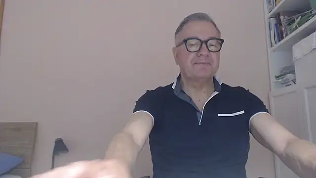 YOU6me online show from 07-10-26, 08:47