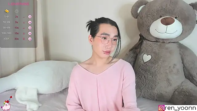 Ren yoon online show from 10-05-25, 03:03