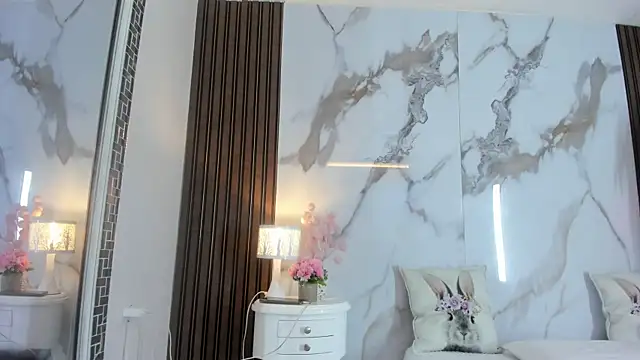 Snapshot of hannahill69 chatting on 11-14-25, 05:11 hannahill69 online show from 11-14-25, 05:11