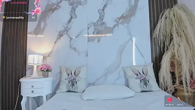 Snapshot of hannahill69 chatting on 01-13-26, 07:12 hannahill69 online show from 01-13-26, 07:12