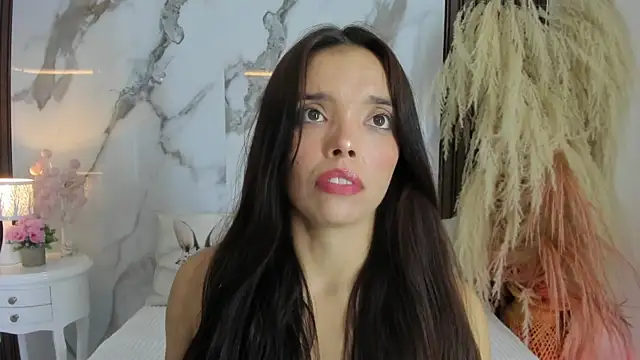 Snapshot of hannahill69 chatting on 11-22-25, 04:55 hannahill69 online show from 11-22-25, 04:55