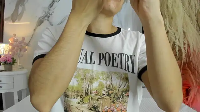 Snapshot of hannahill69 chatting on 11-20-25, 05:08 hannahill69 online show from 11-20-25, 05:08