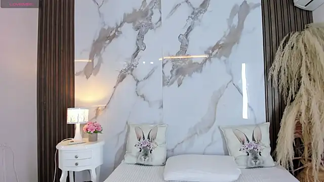 hannahill69 online show from 01-17-26, 05:33