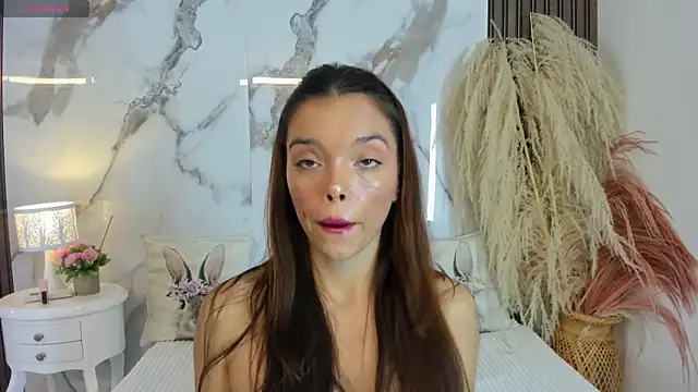 Snapshot of hannahill69 chatting on 06-11-26, 05:04 hannahill69 online show from 06-11-26, 05:04