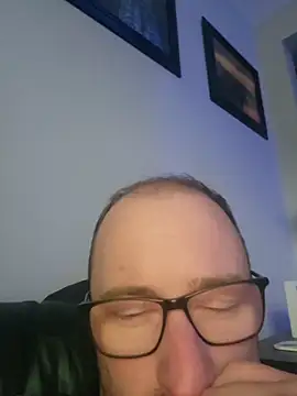 Snapshot of gdawg78 chatting on 09-29-25, 07:52 gdawg78 online show from 09-29-25, 07:52