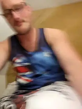 Snapshot of gdawg78 chatting on 09-11-25, 12:21 gdawg78 online show from 09-11-25, 12:21