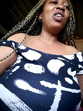 Snapshot of winterqueenx chatting on 06-26-26, 10:32 winterqueenx online show from 06-26-26, 10:32