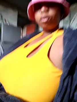 Snapshot of winterqueenx chatting on 03-17-26, 05:54 winterqueenx online show from 03-17-26, 05:54