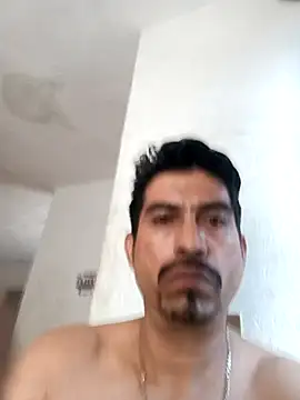 Felipenuevo1 online show from 11-18-25, 09:07