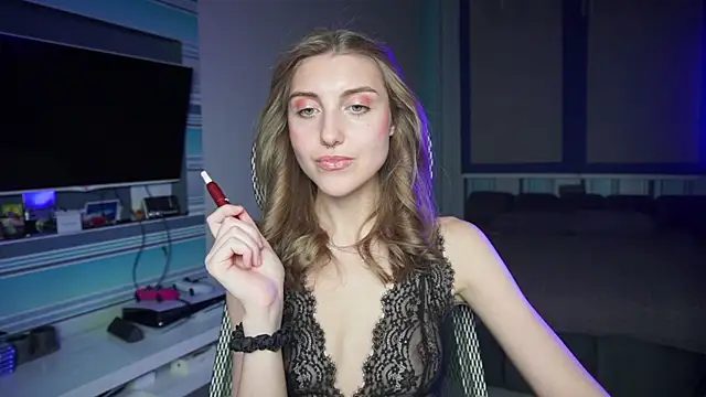 Snapshot of CassiaBlade1 chatting on 10-13-25, 04:41 CassiaBlade1 online show from 10-13-25, 04:41