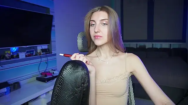 Snapshot of CassiaBlade1 chatting on 10-16-25, 04:37 CassiaBlade1 online show from 10-16-25, 04:37