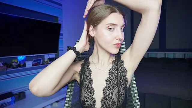 Snapshot of CassiaBlade1 chatting on 10-19-25, 04:32 CassiaBlade1 online show from 10-19-25, 04:32