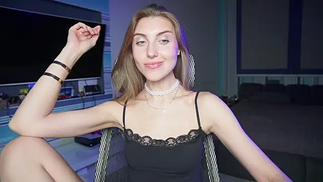 Snapshot of CassiaBlade1 chatting on 09-28-25, 04:58 CassiaBlade1 online show from 09-28-25, 04:58