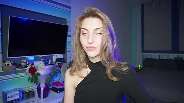 Snapshot of CassiaBlade1 chatting on 09-12-25, 06:51 CassiaBlade1 online show from 09-12-25, 06:51