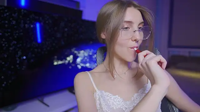 Snapshot of CassiaBlade1 chatting on 04-19-26, 05:03 CassiaBlade1 online show from 04-19-26, 05:03
