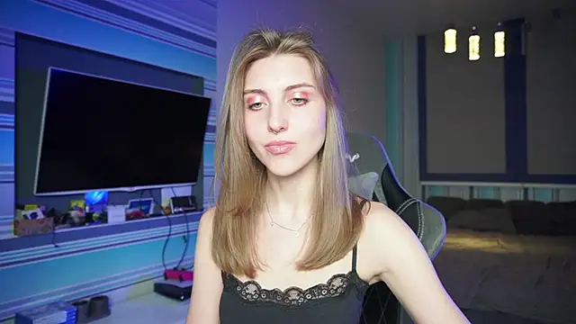 Snapshot of CassiaBlade1 chatting on 09-18-25, 06:44 CassiaBlade1 online show from 09-18-25, 06:44