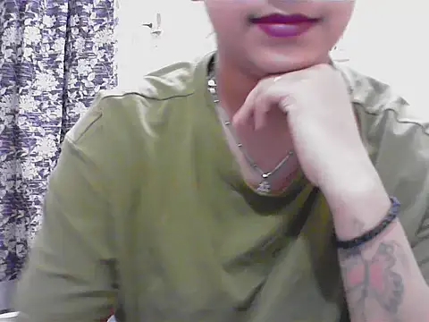 Snapshot of LovingPihu chatting on 05-16-26, 06:01 LovingPihu online show from 05-16-26, 06:01