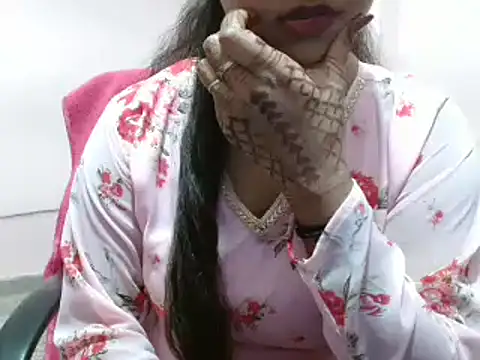 LovingPihu online show from 02-28-25, 11:03