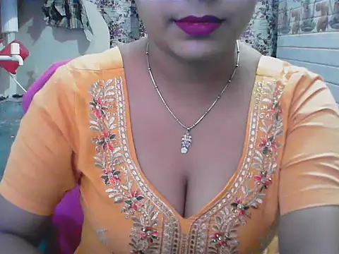 Snapshot of LovingPihu chatting on 05-31-26, 04:51 LovingPihu online show from 05-31-26, 04:51
