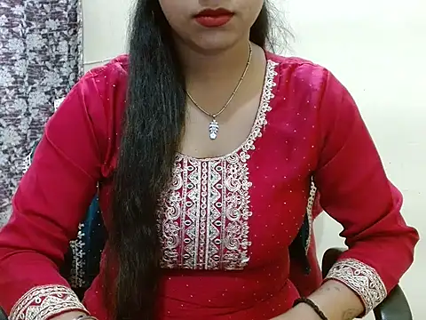 Snapshot of LovingPihu chatting on 04-21-26, 05:25 LovingPihu online show from 04-21-26, 05:25