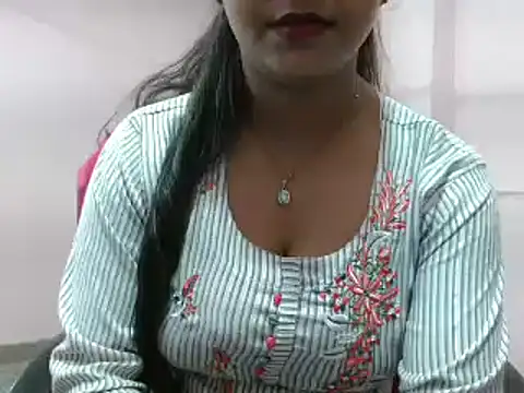 LovingPihu online show from 03-03-25, 04:43