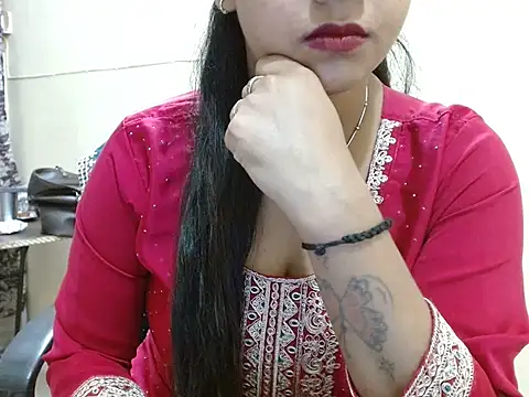 LovingPihu online show from 04-10-26, 05:25