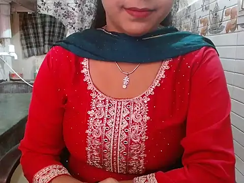 LovingPihu online show from 03-08-26, 06:06