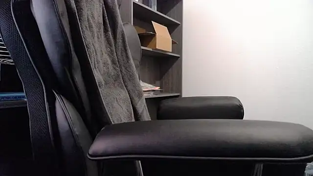 TrevorSteele online show from 03-21-26, 05:08