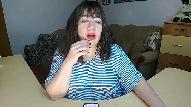 Lucretia Goldi  online show from 02-05-26, 02:57