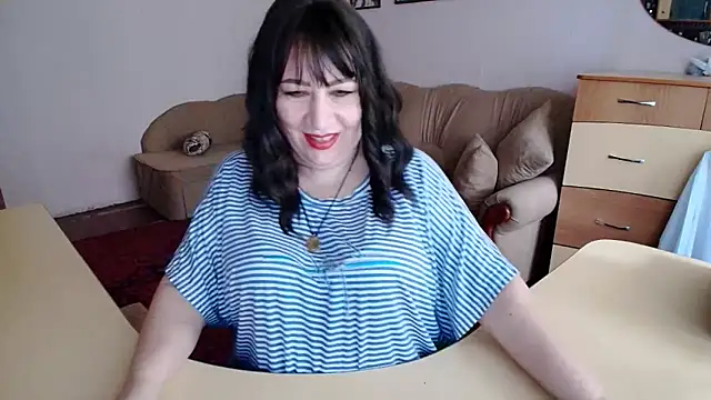 Lucretia Goldi  online show from 11-29-25, 11:21