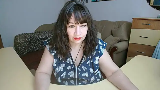 Lucretia Goldi  online show from 12-02-25, 11:06