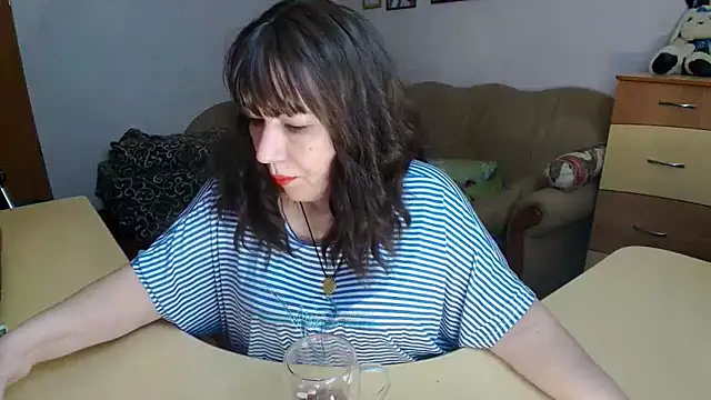 Lucretia Goldi  online show from 02-06-26, 09:33