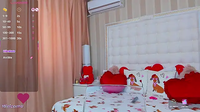 Snapshot of sassy_madeline chatting on 02-25-26, 11:32 sassy madeline online show from 02-25-26, 11:32