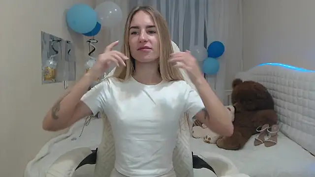 Snapshot of DeboraHorny chatting on 10-03-25, 06:04 DeboraHorny online show from 10-03-25, 06:04
