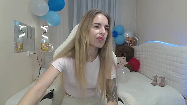 Snapshot of DeboraHorny chatting on 10-06-25, 06:03 DeboraHorny online show from 10-06-25, 06:03