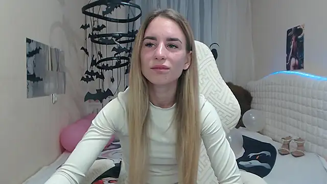 Snapshot of DeboraHorny chatting on 10-17-25, 06:06 DeboraHorny online show from 10-17-25, 06:06