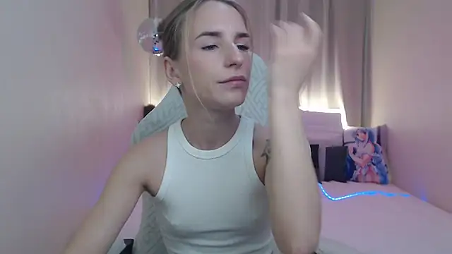 Snapshot of DeboraHorny chatting on 05-24-26, 06:13 DeboraHorny online show from 05-24-26, 06:13