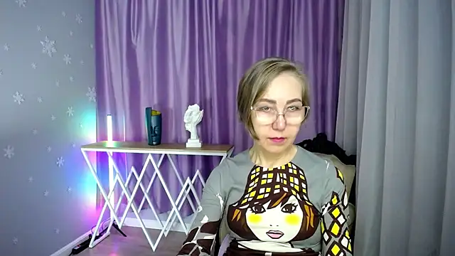 queen a n i online show from 10-26-25, 10:04