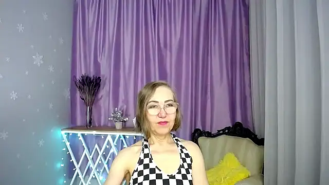 queen a n i online show from 04-07-26, 10:28