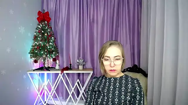 Snapshot of queen_a_n_i chatting on 01-16-26, 10:41 queen a n i online show from 01-16-26, 10:41