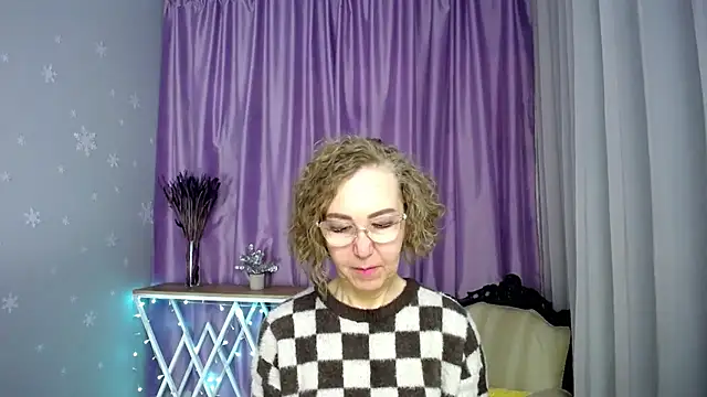Snapshot of queen_a_n_i chatting on 05-12-26, 09:48 queen a n i online show from 05-12-26, 09:48