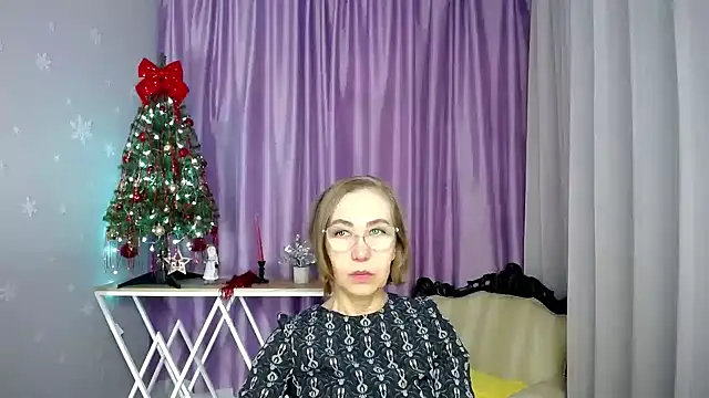 Snapshot of queen_a_n_i chatting on 03-02-26, 06:58 queen a n i online show from 03-02-26, 06:58