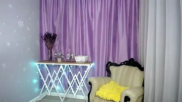 Snapshot of queen_a_n_i chatting on 07-18-26, 08:23 queen a n i online show from 07-18-26, 08:23