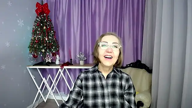 Snapshot of queen_a_n_i chatting on 02-27-26, 07:52 queen a n i online show from 02-27-26, 07:52