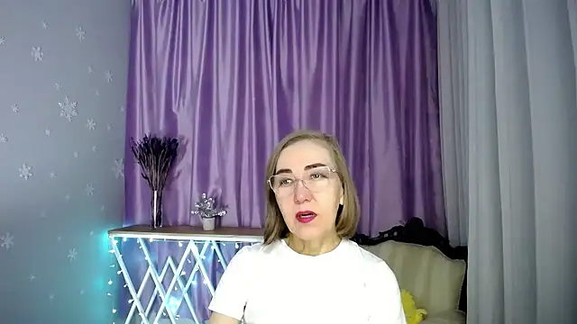 Snapshot of queen_a_n_i chatting on 05-03-26, 07:24 queen a n i online show from 05-03-26, 07:24