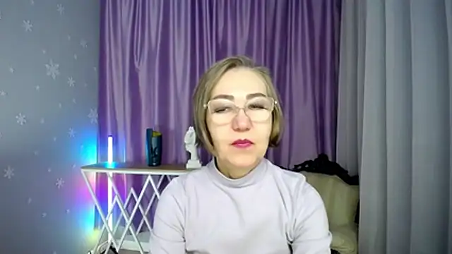 queen a n i online show from 11-24-25, 10:37